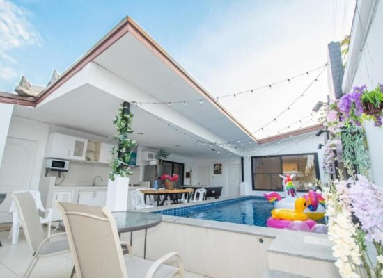 Luxury Pool Villa in Pattaya